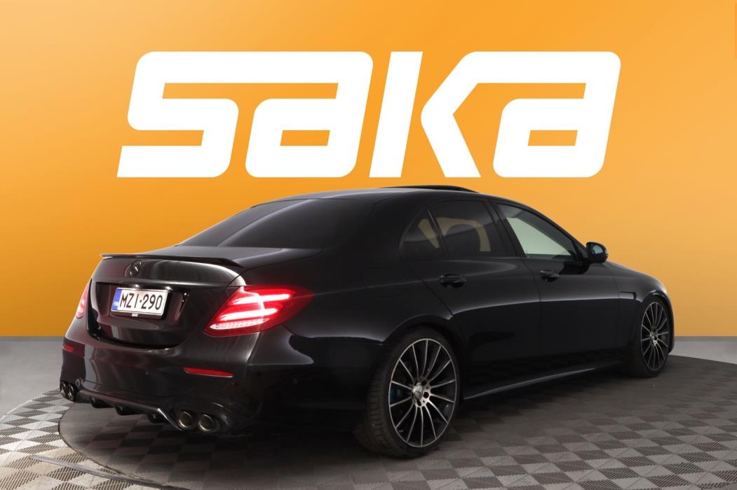 MERCEDES-BENZ E 2017