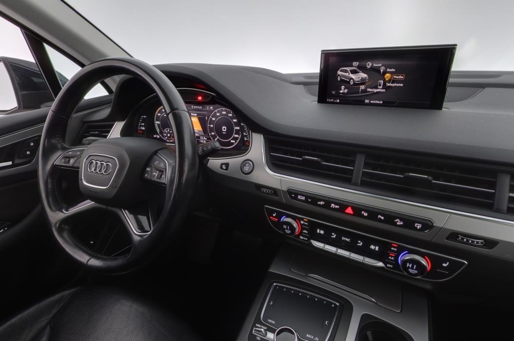 AUDI Q7 2017
