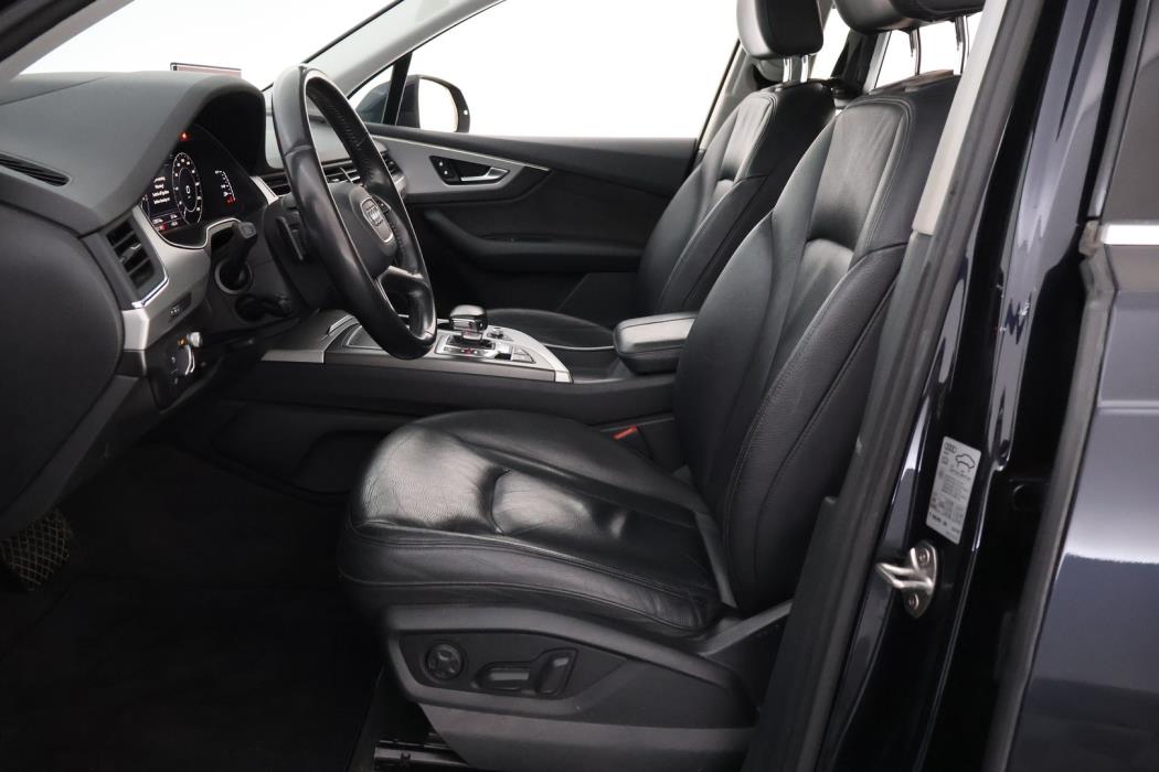 AUDI Q7 2017