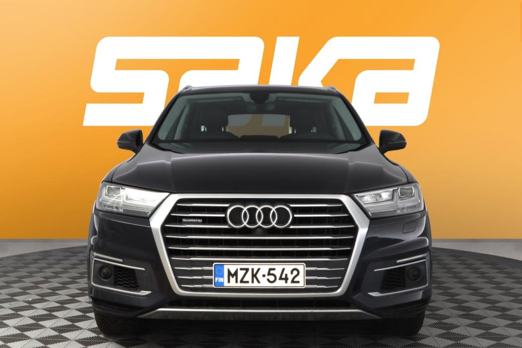 AUDI Q7 2017
