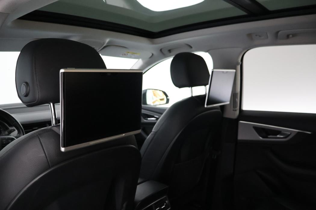AUDI Q7 2017