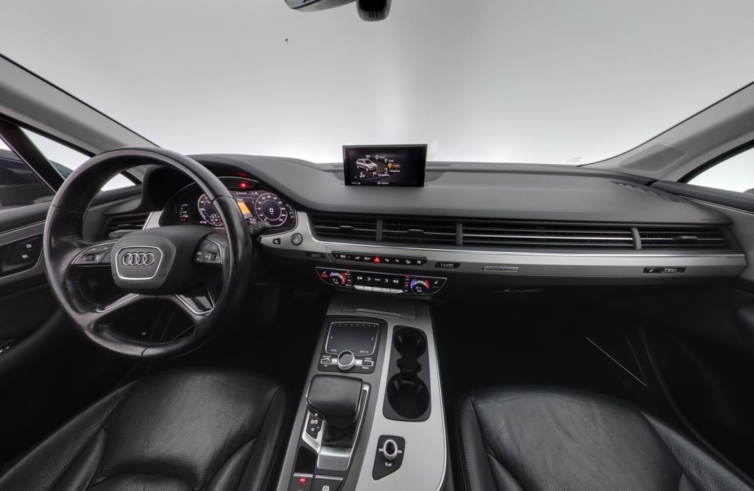 AUDI Q7 2017