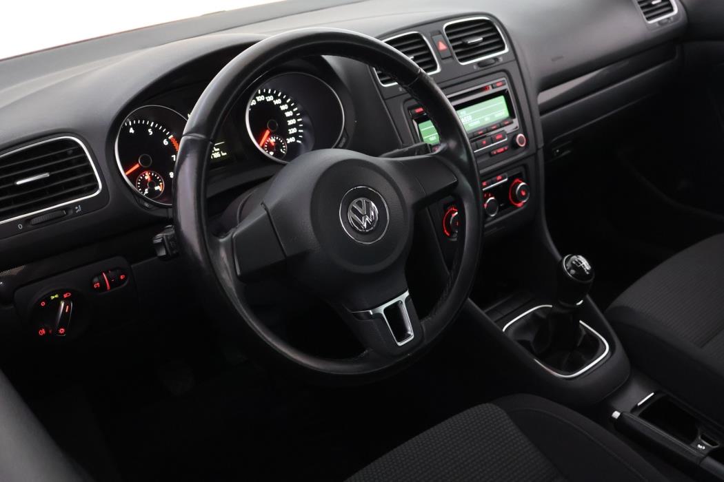 VOLKSWAGEN Golf 2012