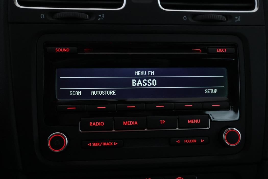VOLKSWAGEN Golf 2012