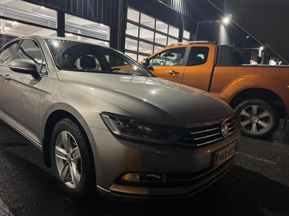 VOLKSWAGEN Passat 2016