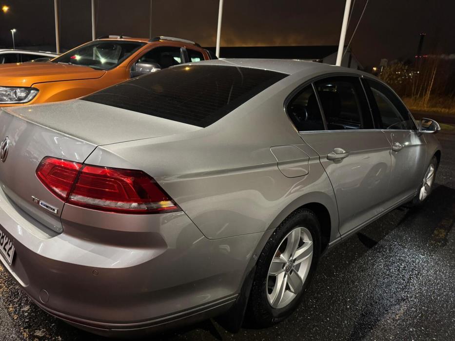 VOLKSWAGEN Passat 2016