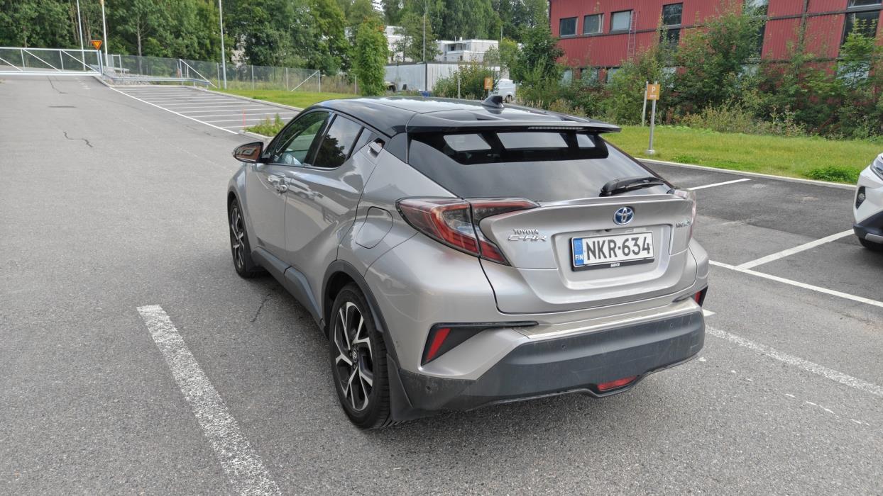 TOYOTA C-HR 2017