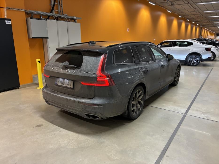 VOLVO V60 2020