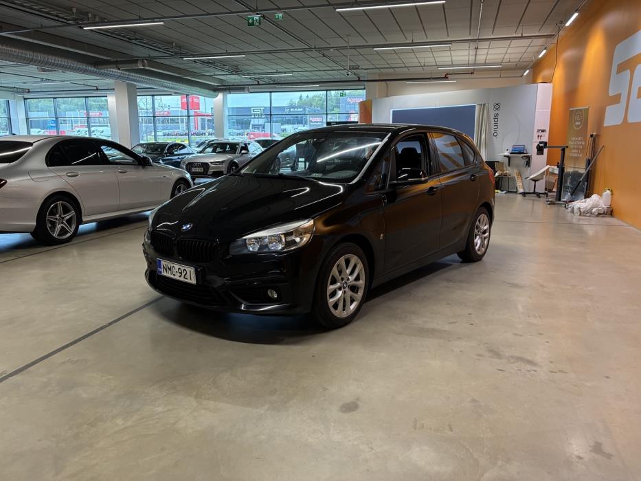 BMW 225 2017