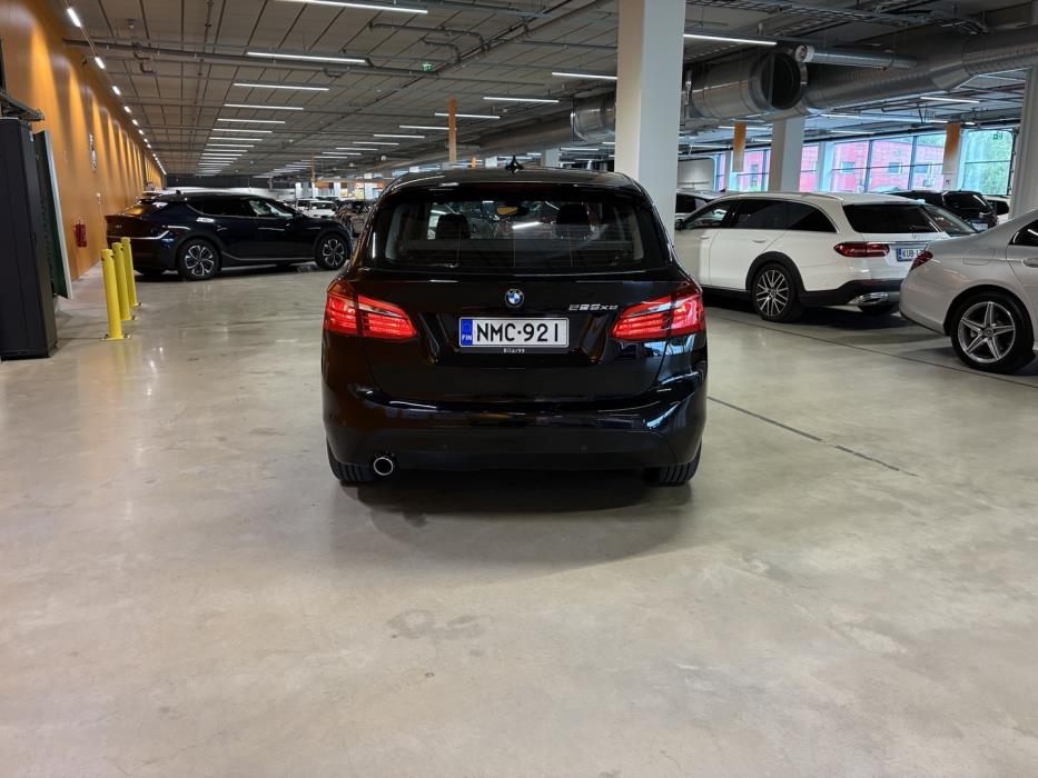 BMW 225 2017