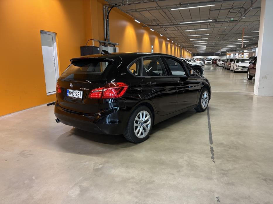 BMW 225 2017