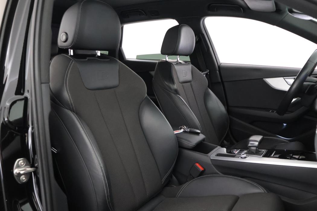AUDI A4 2021