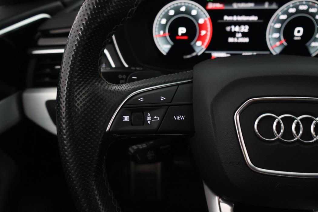 AUDI A4 2021