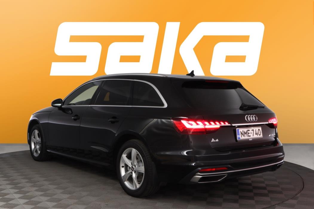 AUDI A4 2021