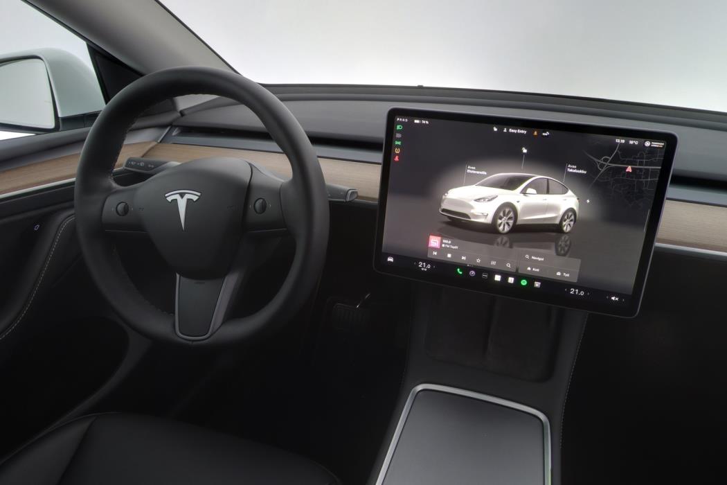 TESLA Model Y 2022