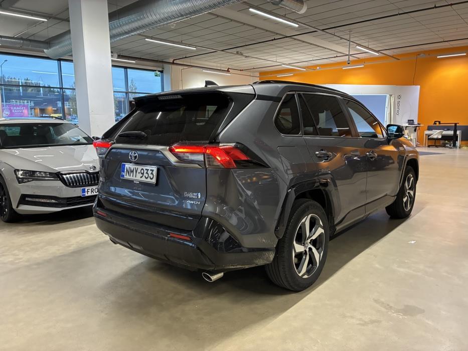 TOYOTA RAV4 Plug-in 2023