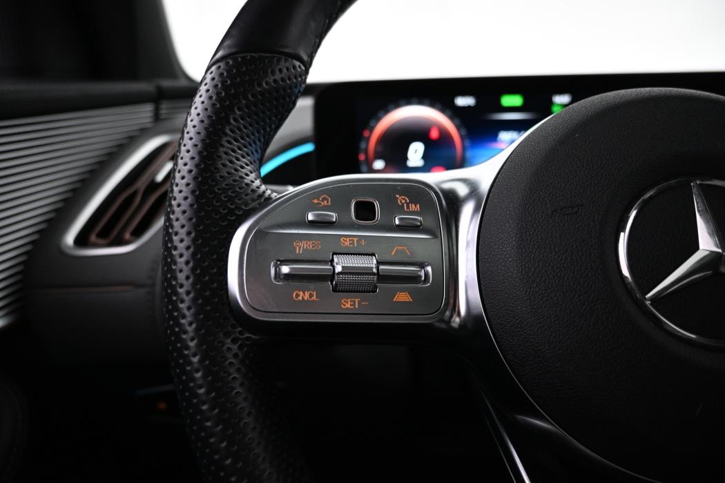 MERCEDES-BENZ EQC 2022
