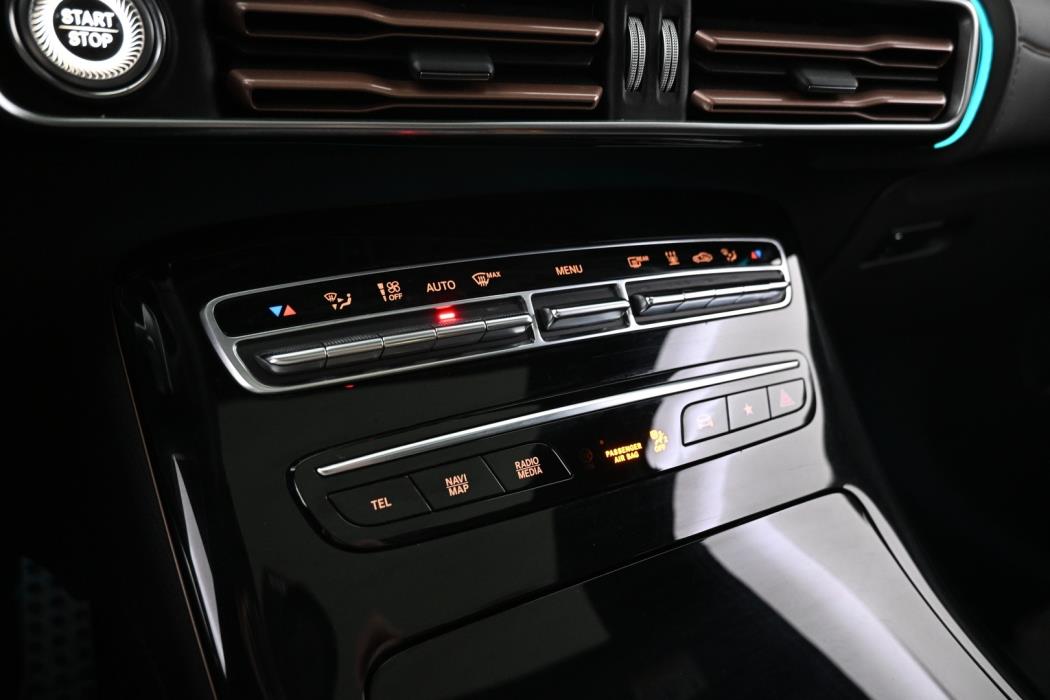 MERCEDES-BENZ EQC 2022