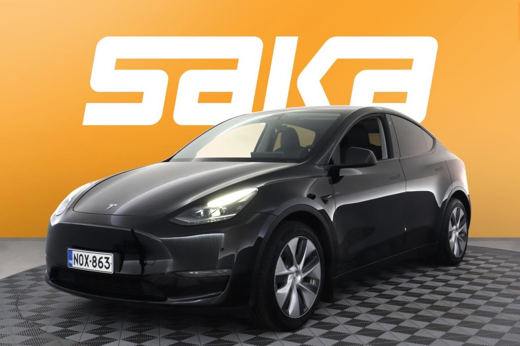 TESLA Model Y 2023