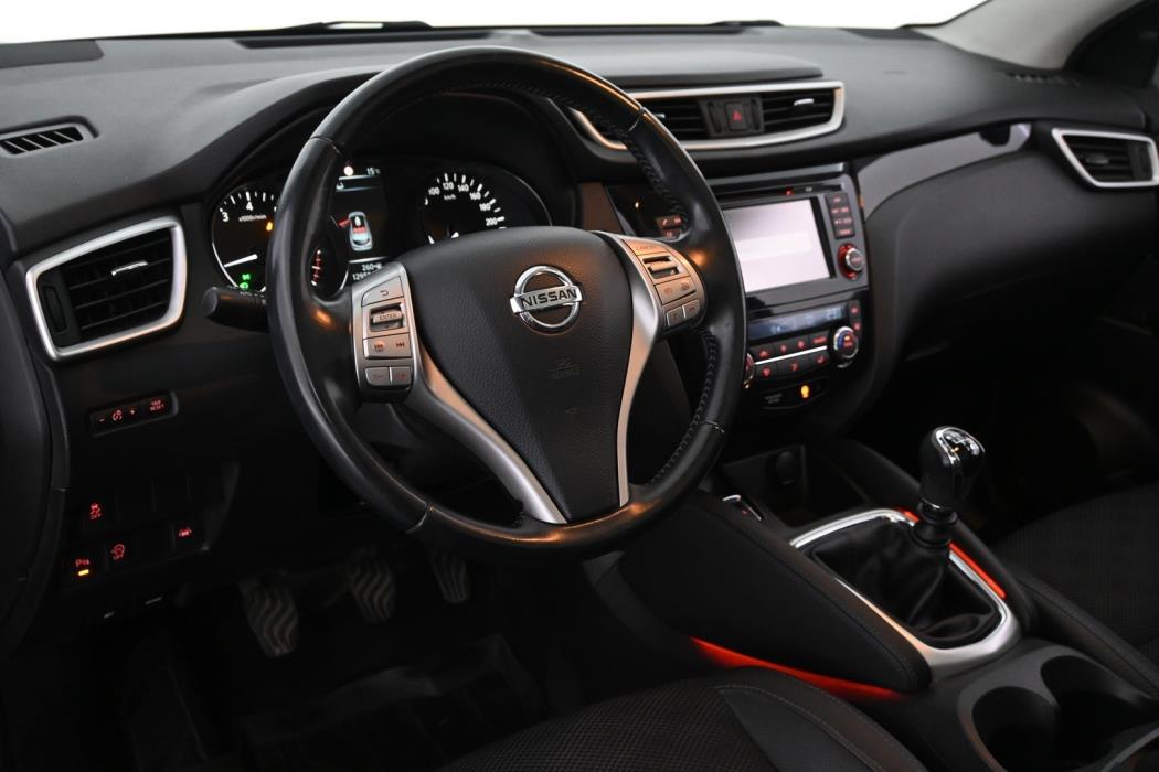 NISSAN Qashqai 2015