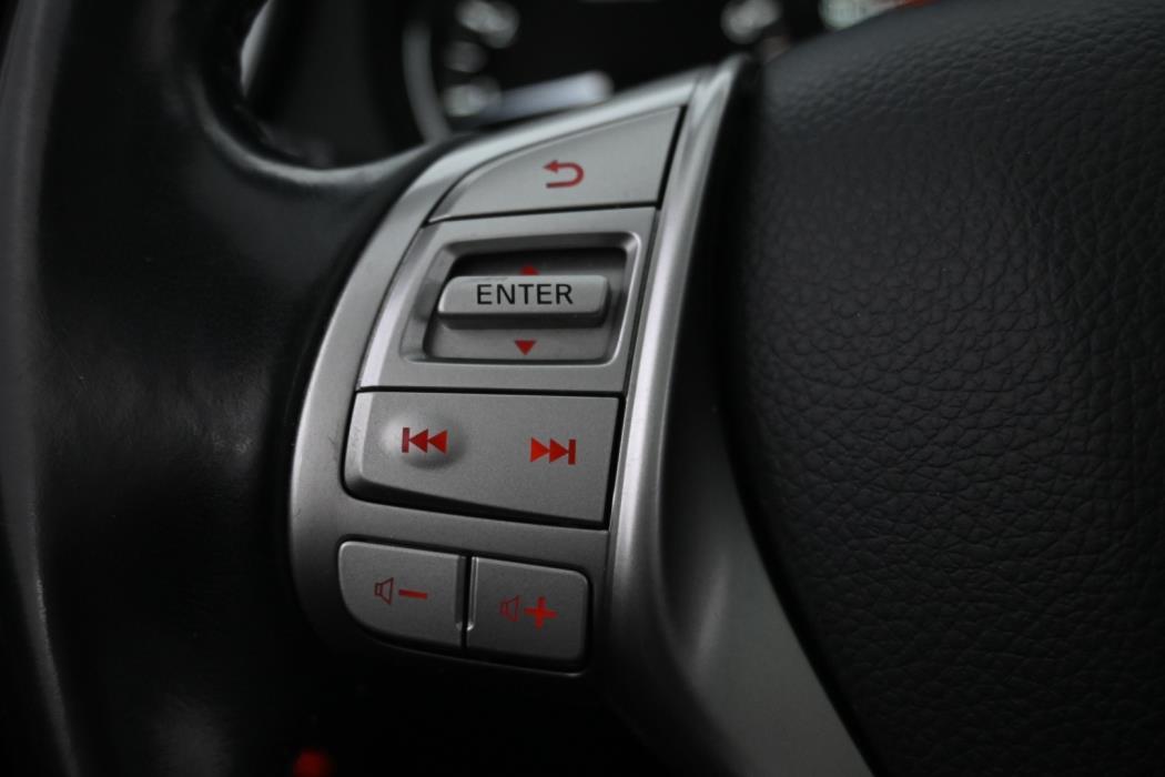 NISSAN Qashqai 2015