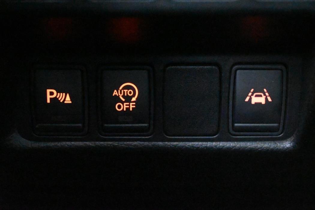 NISSAN Qashqai 2015