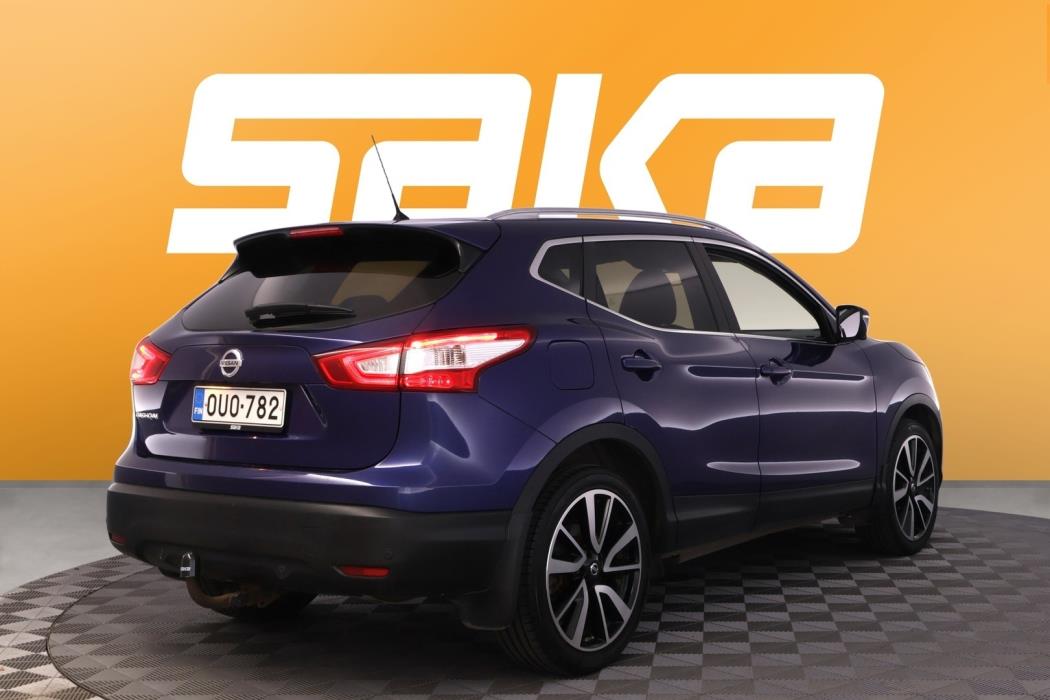 NISSAN Qashqai 2015
