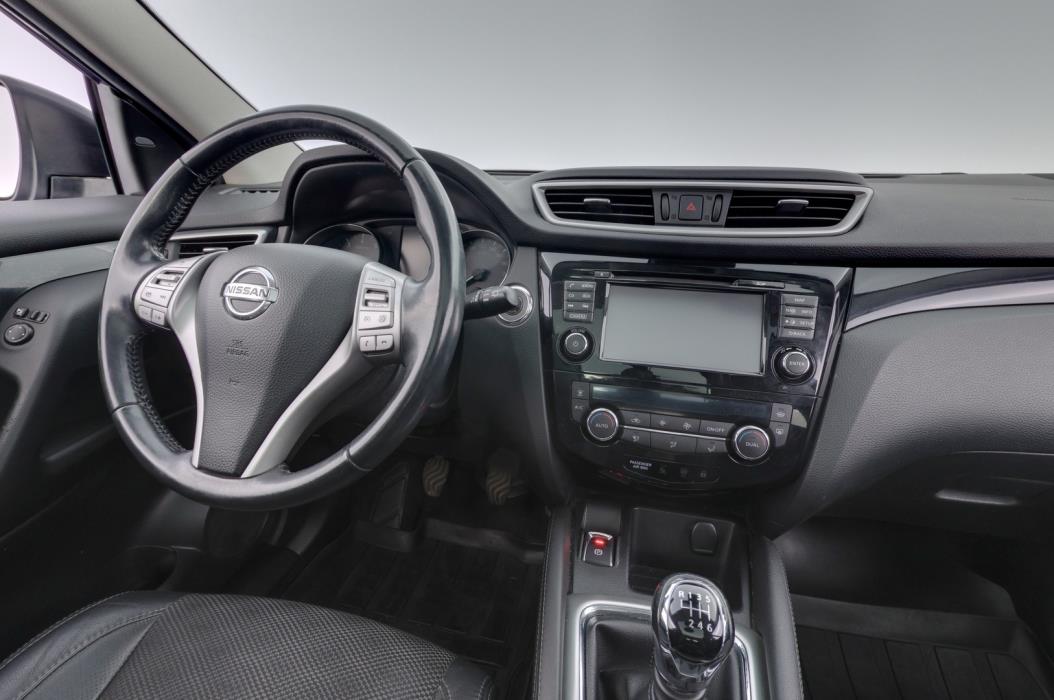 NISSAN Qashqai 2015