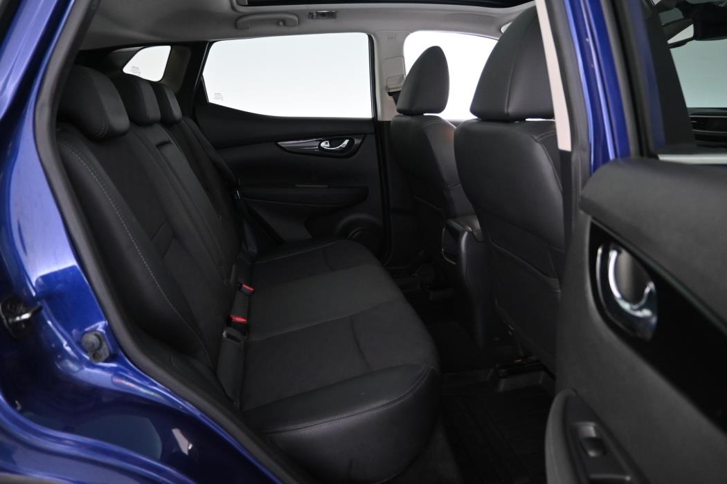 NISSAN Qashqai 2015