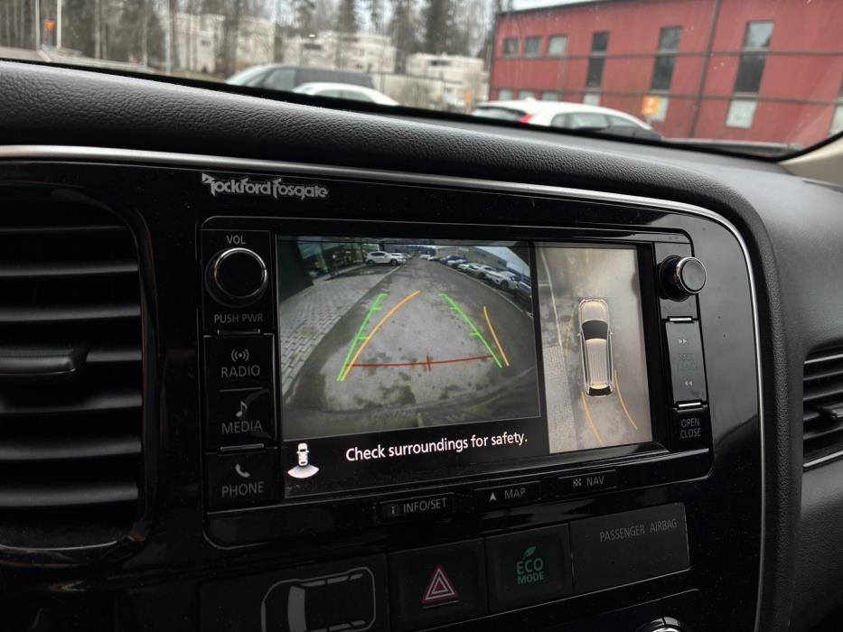 MITSUBISHI Outlander 2018