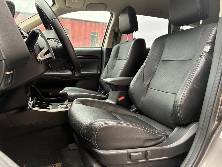 MITSUBISHI Outlander 2018