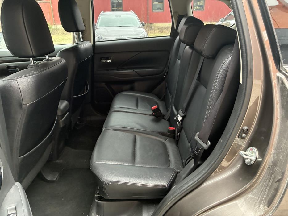 MITSUBISHI Outlander 2018