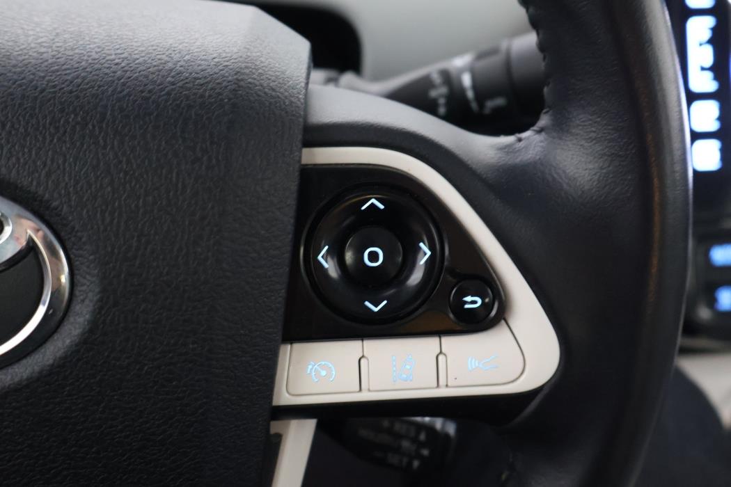 TOYOTA PRIUS 2017