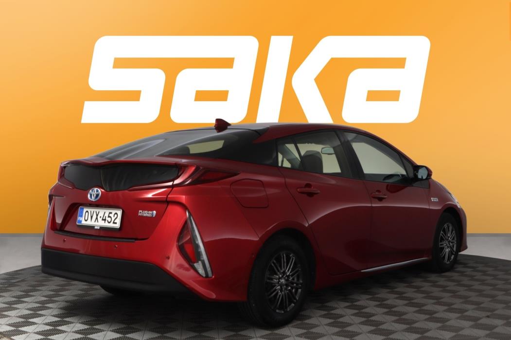 TOYOTA PRIUS 2017
