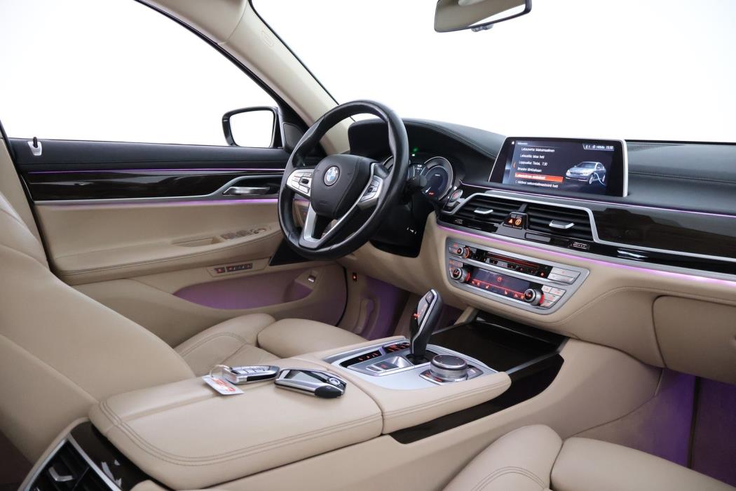 BMW 740 2018