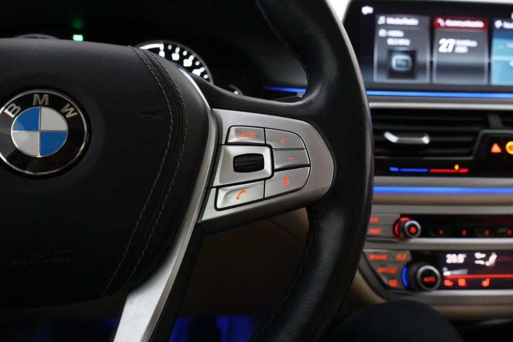 BMW 740 2018