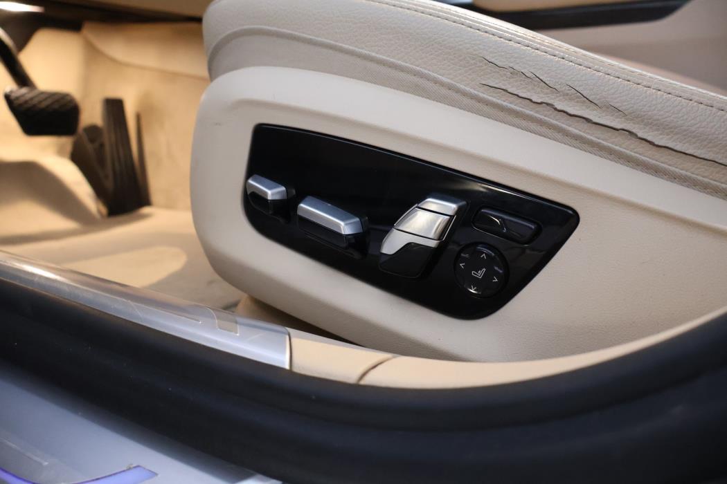 BMW 740 2018