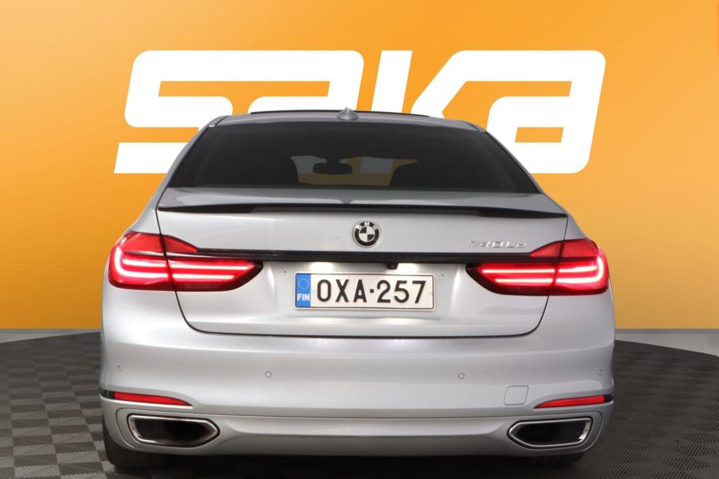 BMW 740 2018