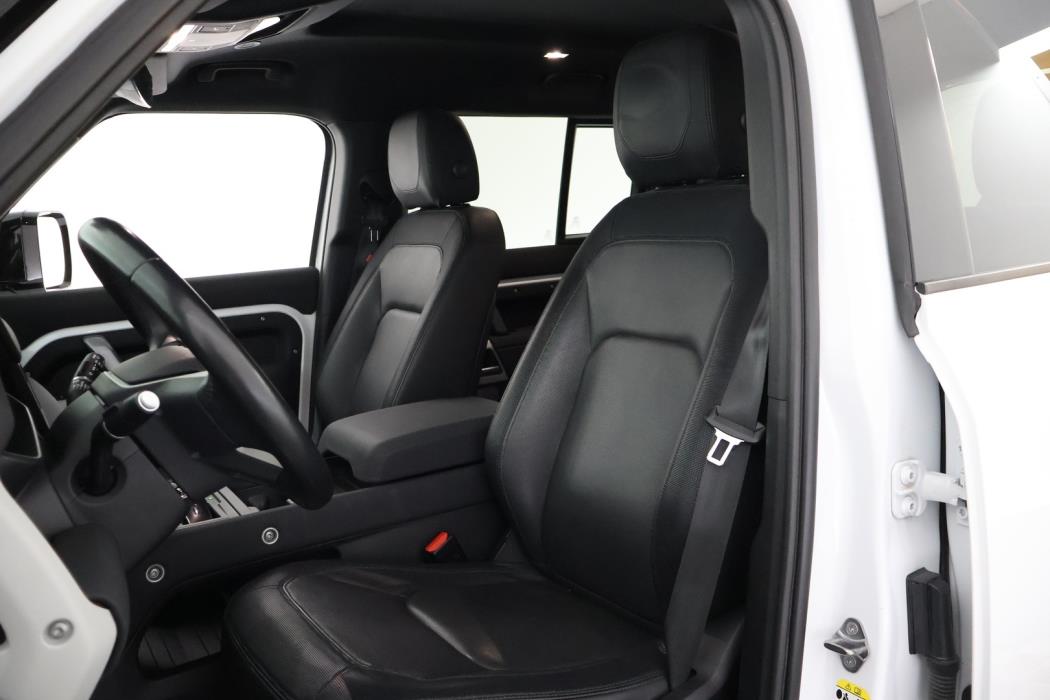 LAND ROVER Defender 2023
