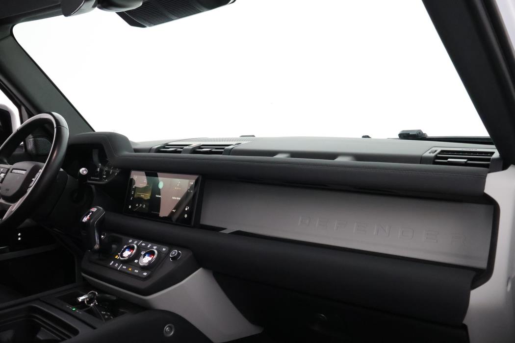 LAND ROVER Defender 2023