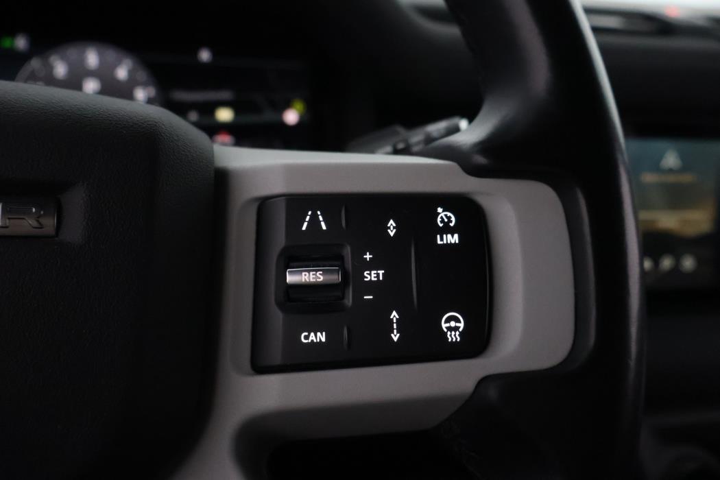 LAND ROVER Defender 2023