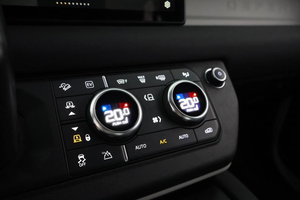 LAND ROVER Defender 2023
