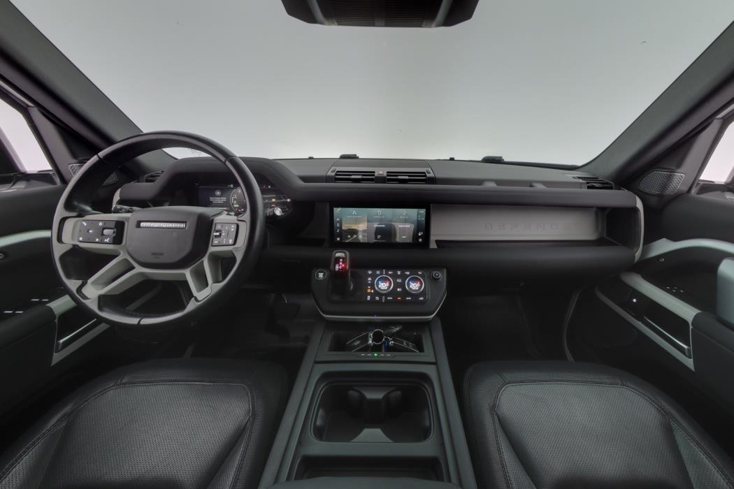 LAND ROVER Defender 2023