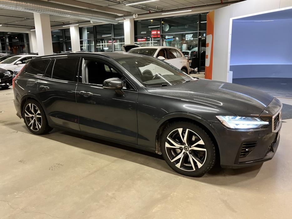 VOLVO V60 2020