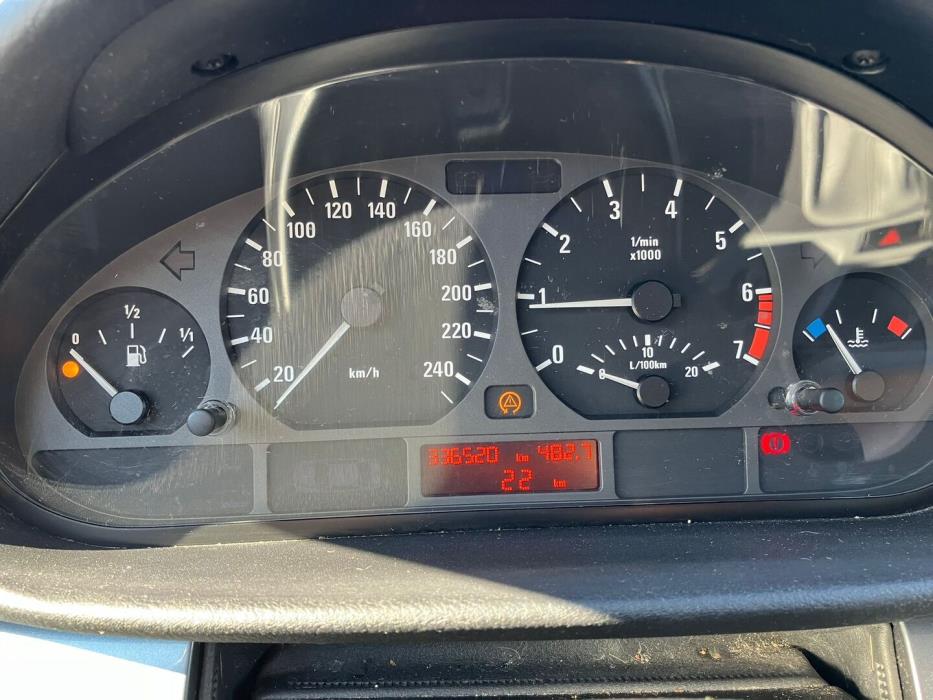 BMW 320 2002