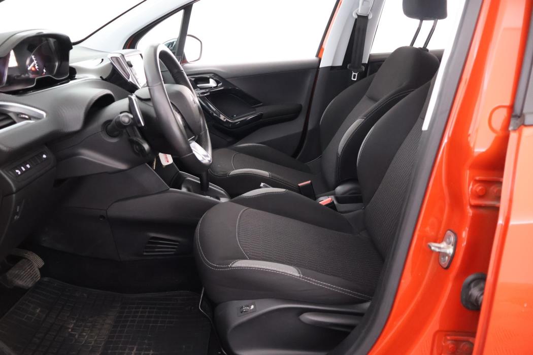 PEUGEOT 208 2016