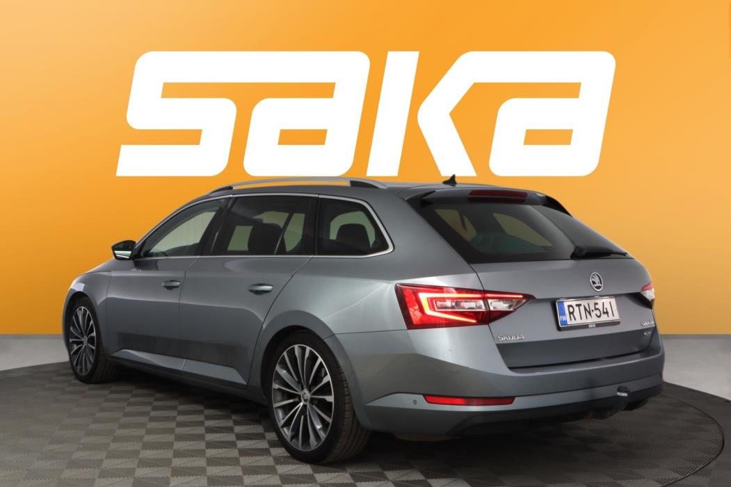 SKODA Superb 2016