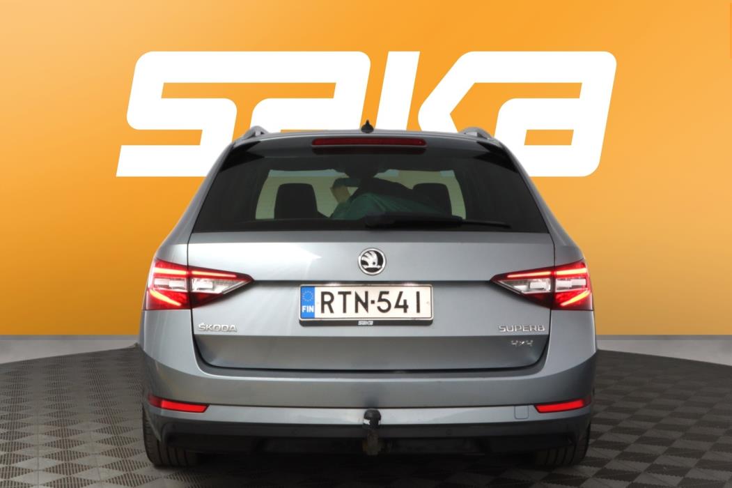SKODA Superb 2016
