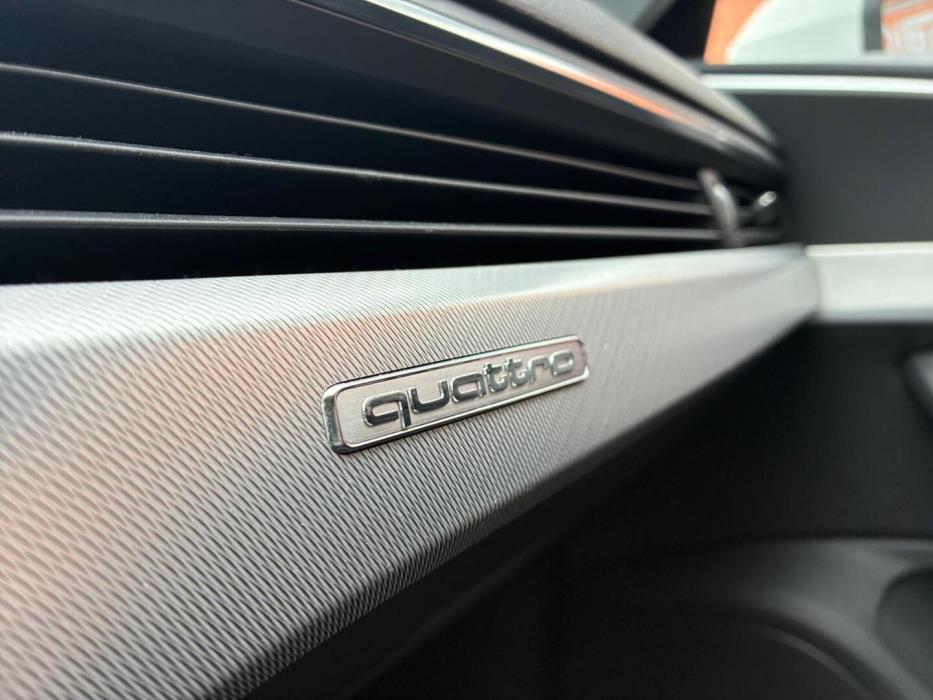 AUDI A4 2018