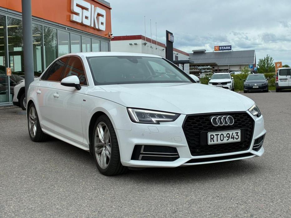 AUDI A4 2018